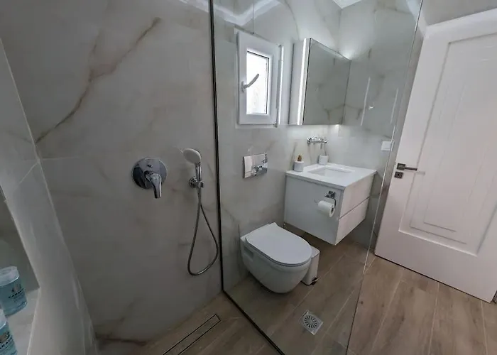 Elite إياليسوس